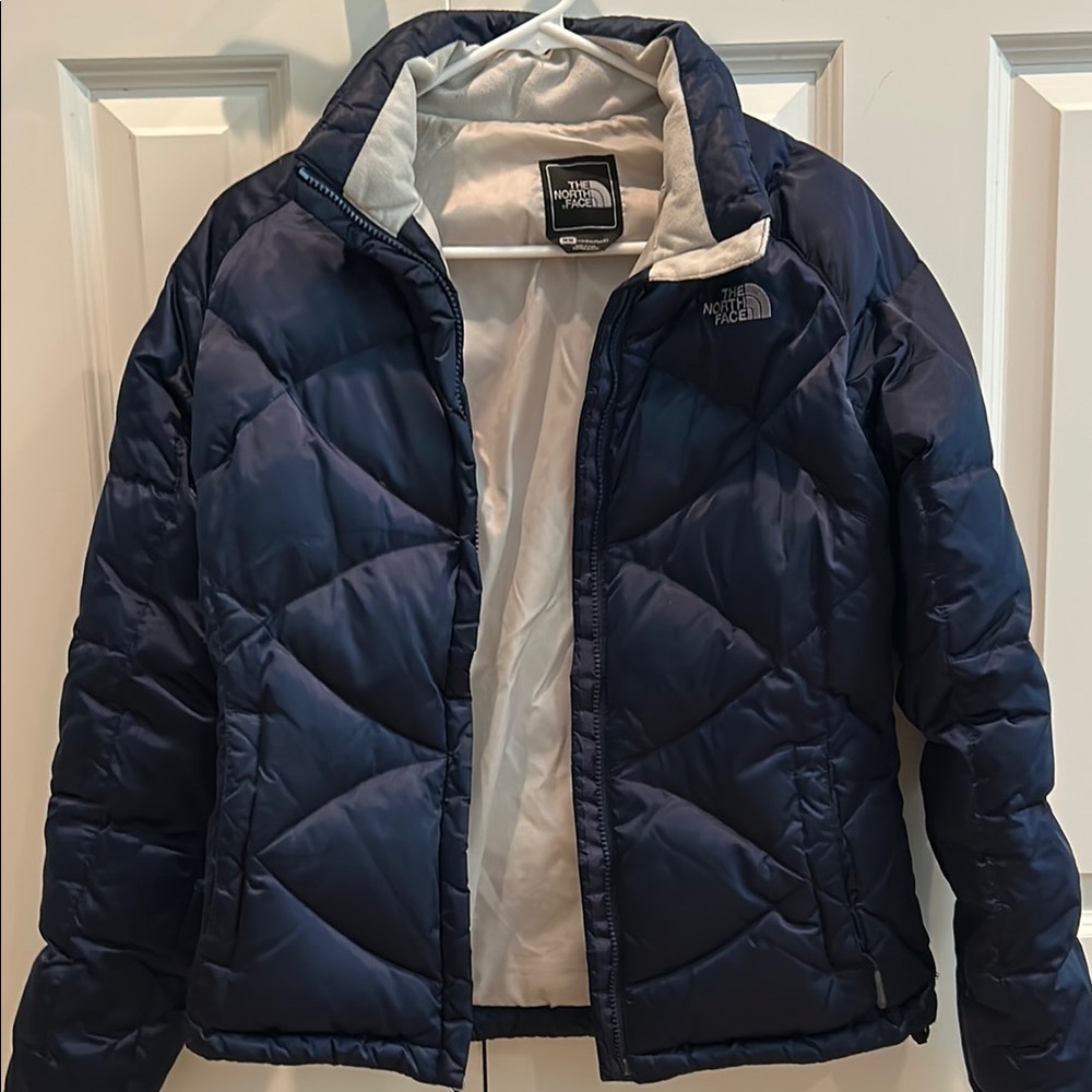 The North Face Women's Puffer Jacket - Navy and White